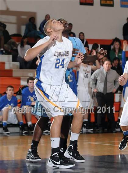 Thumbnail 2 in Burbank vs. Del Campo (Hoops 4 the Human Fund) photogallery.