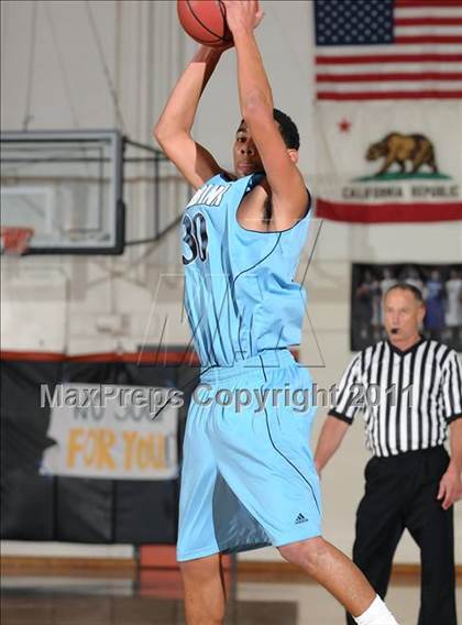 Thumbnail 1 in Burbank vs. Del Campo (Hoops 4 the Human Fund) photogallery.