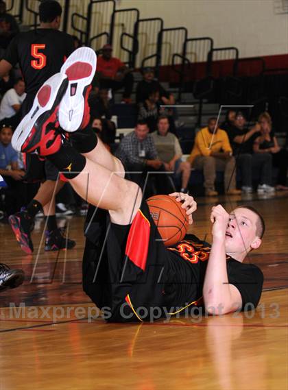 Thumbnail 3 in Oak Hill Academy vs Impact Academy (Las Vegas Hoop Fest) photogallery.