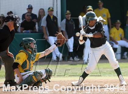 Thumbnail 3 in De La Salle vs. San Ramon Valley (CIF NCS D1 Final) photogallery.