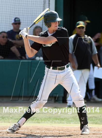 Thumbnail 2 in De La Salle vs. San Ramon Valley (CIF NCS D1 Final) photogallery.