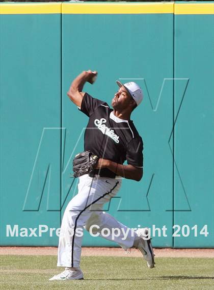 Thumbnail 2 in De La Salle vs. San Ramon Valley (CIF NCS D1 Final) photogallery.