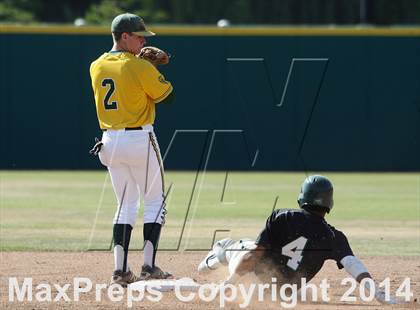 Thumbnail 3 in De La Salle vs. San Ramon Valley (CIF NCS D1 Final) photogallery.