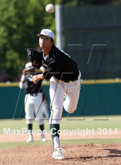 Thumbnail 1 in De La Salle vs. San Ramon Valley (CIF NCS D1 Final) photogallery.