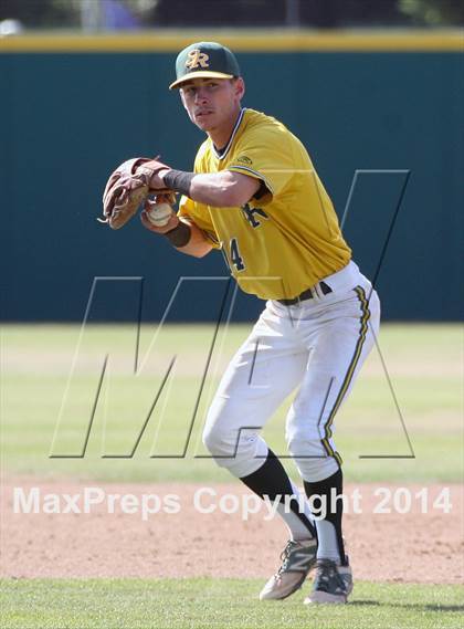 Thumbnail 1 in De La Salle vs. San Ramon Valley (CIF NCS D1 Final) photogallery.