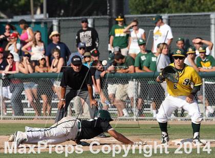 Thumbnail 2 in De La Salle vs. San Ramon Valley (CIF NCS D1 Final) photogallery.