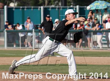 Thumbnail 2 in De La Salle vs. San Ramon Valley (CIF NCS D1 Final) photogallery.