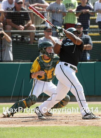 Thumbnail 3 in De La Salle vs. San Ramon Valley (CIF NCS D1 Final) photogallery.