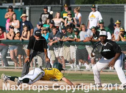 Thumbnail 2 in De La Salle vs. San Ramon Valley (CIF NCS D1 Final) photogallery.