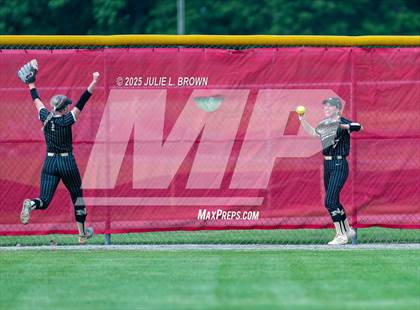 Thumbnail 1 in Noblesville vs. Zionsville (IHSAA 4A Sectional 8 Championship) photogallery.