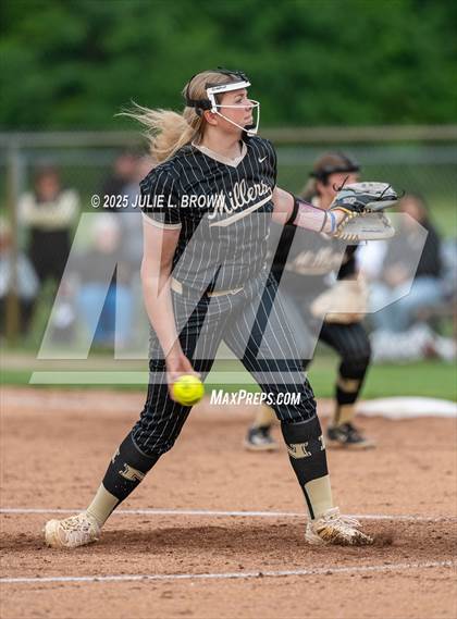 Thumbnail 3 in Noblesville vs. Zionsville (IHSAA 4A Sectional 8 Championship) photogallery.