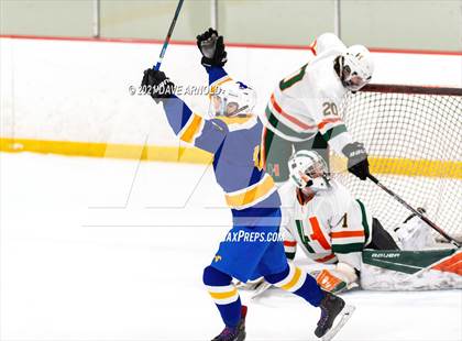Thumbnail 2 in Norwood @ Hopkinton photogallery.