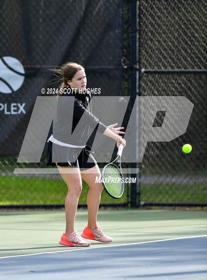 Thumbnail 3 in Hendersonville vs Central Magnet (D1 Class AA Regional) photogallery.