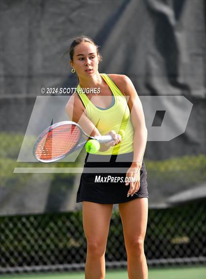 Thumbnail 1 in Hendersonville vs Central Magnet (D1 Class AA Regional) photogallery.