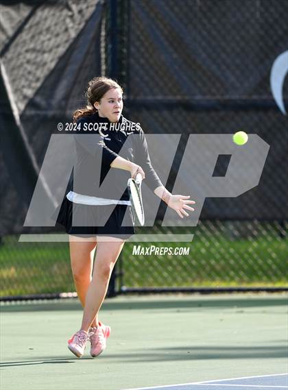 Thumbnail 2 in Hendersonville vs Central Magnet (D1 Class AA Regional) photogallery.