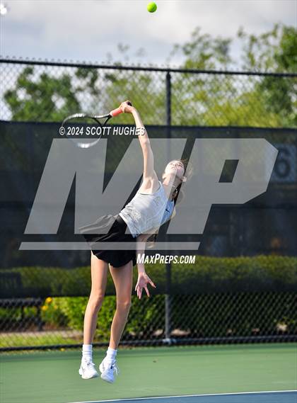 Thumbnail 3 in Hendersonville vs Central Magnet (D1 Class AA Regional) photogallery.