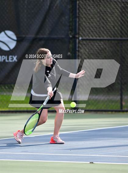 Thumbnail 3 in Hendersonville vs Central Magnet (D1 Class AA Regional) photogallery.