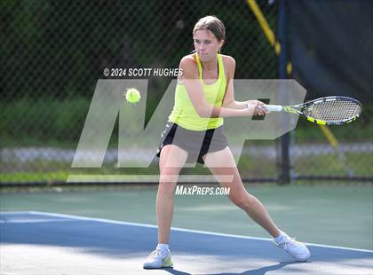 Thumbnail 2 in Hendersonville vs Central Magnet (D1 Class AA Regional) photogallery.