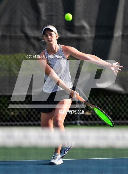 Thumbnail 3 in Hendersonville vs Central Magnet (D1 Class AA Regional) photogallery.