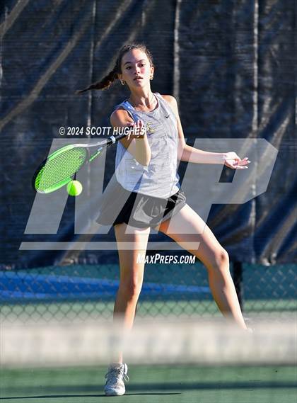 Thumbnail 1 in Hendersonville vs Central Magnet (D1 Class AA Regional) photogallery.
