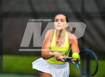 Thumbnail 2 in Hendersonville vs Central Magnet (D1 Class AA Regional) photogallery.