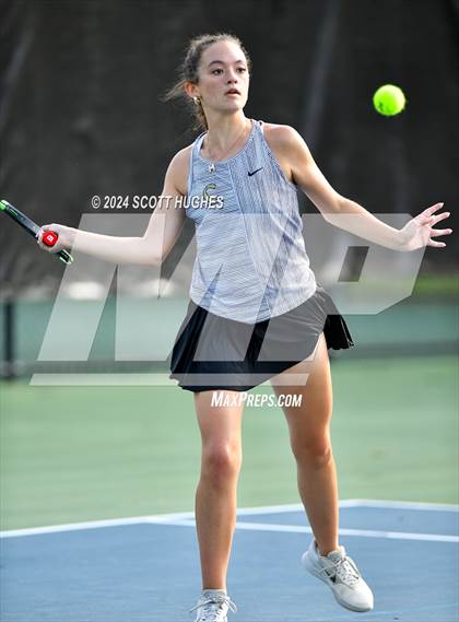 Thumbnail 3 in Hendersonville vs Central Magnet (D1 Class AA Regional) photogallery.