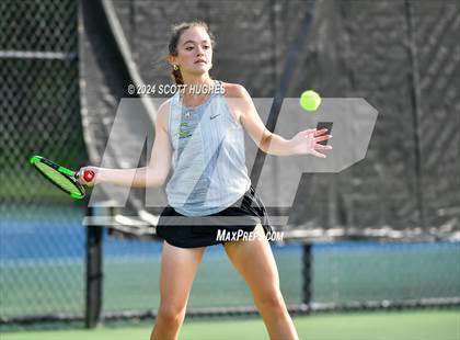 Thumbnail 2 in Hendersonville vs Central Magnet (D1 Class AA Regional) photogallery.