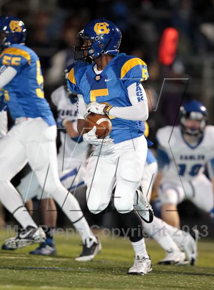 Thumbnail 3 in Decatur vs. Chapel Hill (UIL 3A Regional Semifinal Playoff) photogallery.