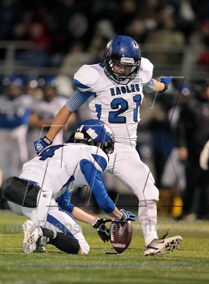 Thumbnail 2 in Decatur vs. Chapel Hill (UIL 3A Regional Semifinal Playoff) photogallery.
