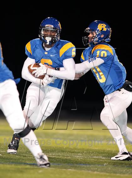 Thumbnail 2 in Decatur vs. Chapel Hill (UIL 3A Regional Semifinal Playoff) photogallery.