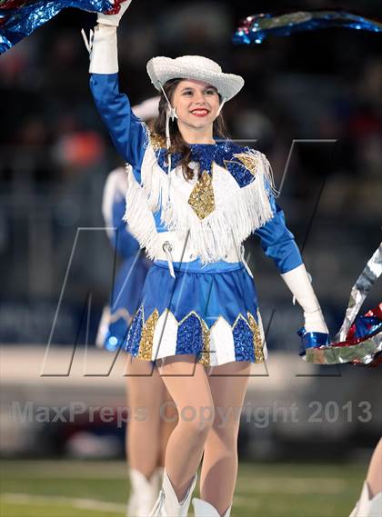 Thumbnail 1 in Decatur vs. Chapel Hill (UIL 3A Regional Semifinal Playoff) photogallery.