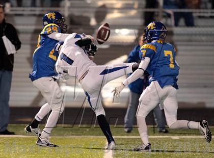 Thumbnail 2 in Decatur vs. Chapel Hill (UIL 3A Regional Semifinal Playoff) photogallery.