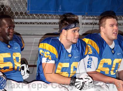 Thumbnail 2 in Decatur vs. Chapel Hill (UIL 3A Regional Semifinal Playoff) photogallery.