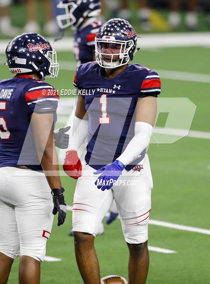 Thumbnail 2 in Mansfield Summit vs. Ryan (UIL 5A Division 1 Semifinal) photogallery.