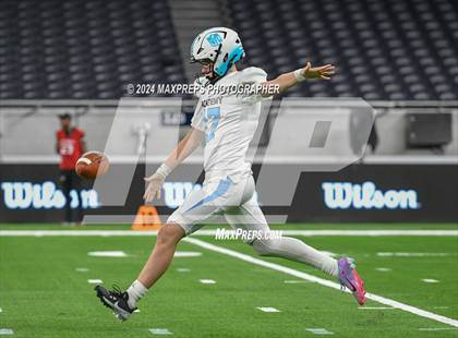 Thumbnail 2 in De La Salle @ NFL Academy photogallery.