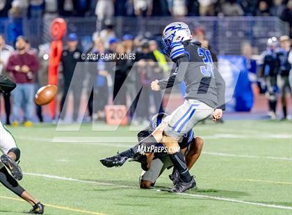Thumbnail 1 in St. Mary's vs. Rocklin photogallery.