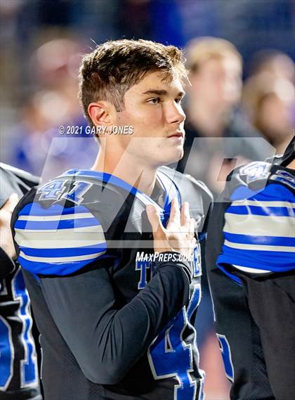 Thumbnail 2 in St. Mary's vs. Rocklin photogallery.