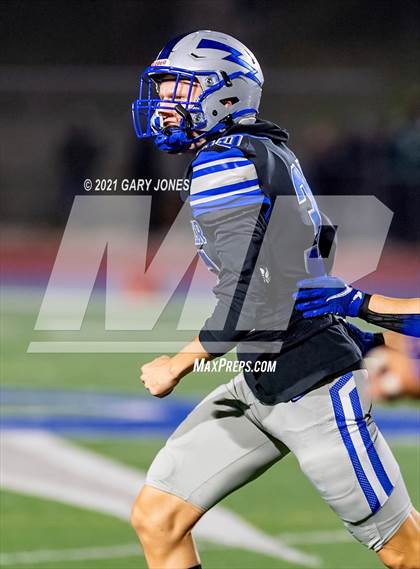 Thumbnail 3 in St. Mary's vs. Rocklin photogallery.