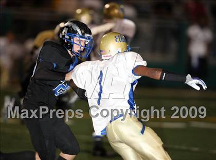 Thumbnail 1 in Elkins vs. Clear Springs (Texas Bi-District Playoffs) photogallery.
