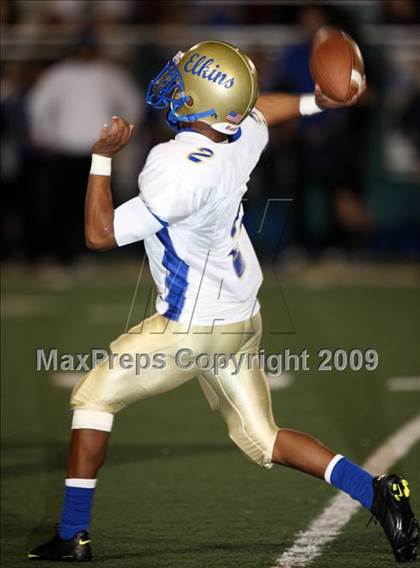 Thumbnail 1 in Elkins vs. Clear Springs (Texas Bi-District Playoffs) photogallery.