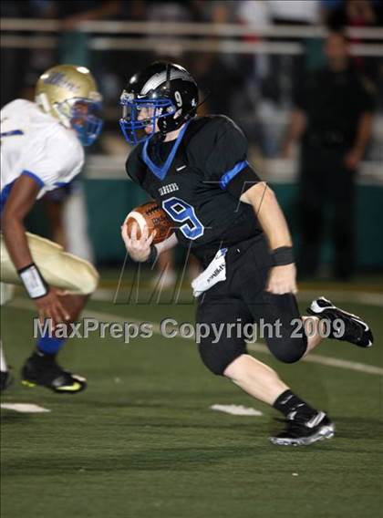 Thumbnail 1 in Elkins vs. Clear Springs (Texas Bi-District Playoffs) photogallery.