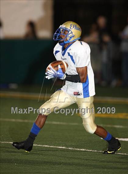 Thumbnail 1 in Elkins vs. Clear Springs (Texas Bi-District Playoffs) photogallery.