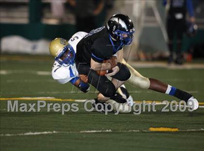 Thumbnail 2 in Elkins vs. Clear Springs (Texas Bi-District Playoffs) photogallery.