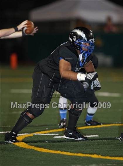 Thumbnail 1 in Elkins vs. Clear Springs (Texas Bi-District Playoffs) photogallery.