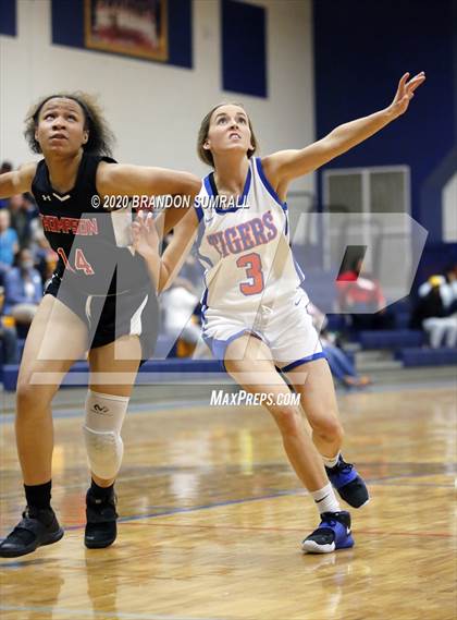Thumbnail 3 in Thompson @ Chilton County photogallery.