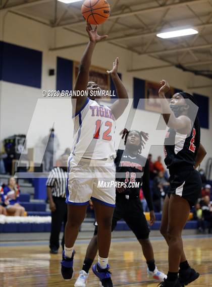 Thumbnail 1 in Thompson @ Chilton County photogallery.
