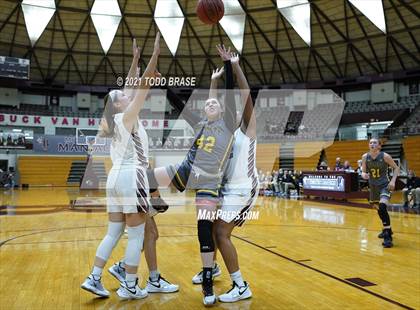 Thumbnail 2 in David Crockett @ Dobyns-Bennett photogallery.