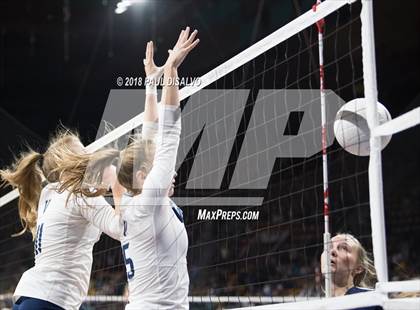 Thumbnail 1 in Valor Christian vs. Ralston Valley (CHSAA 5A 2nd Round) photogallery.