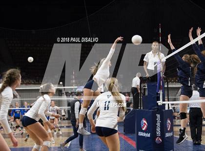 Thumbnail 1 in Valor Christian vs. Ralston Valley (CHSAA 5A 2nd Round) photogallery.