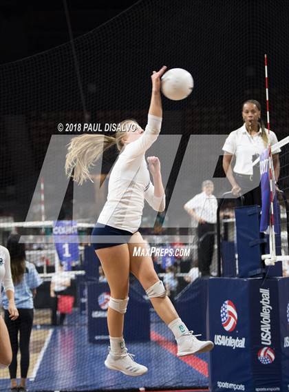 Thumbnail 1 in Valor Christian vs. Ralston Valley (CHSAA 5A 2nd Round) photogallery.